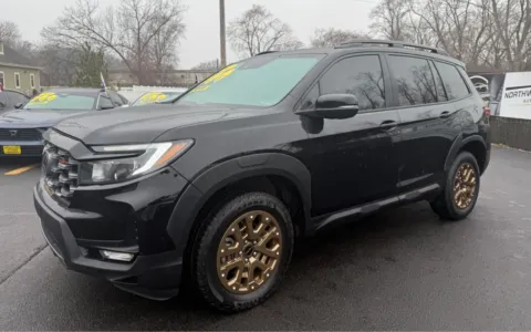 Another view of 2022 HONDA PASSPORT TRAILSPORT for sale in Schererville, IN at NWI Auto Finance Schererville