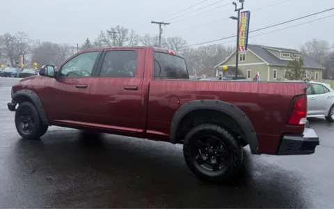 More photos of 2021 RAM 1500 CLASSIC SLT at NWI Auto Finance Schererville, IN