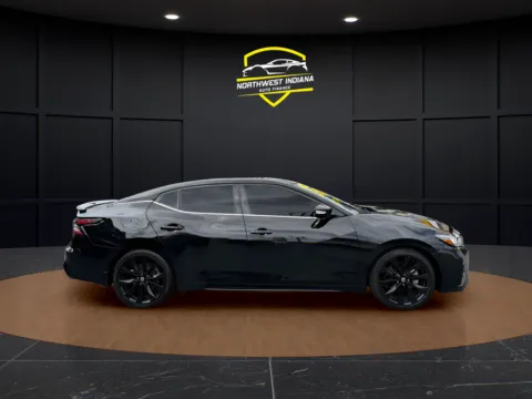 More photos of 2021 NISSAN MAXIMA 3.5 SR at NWI Auto Finance Schererville, IN
