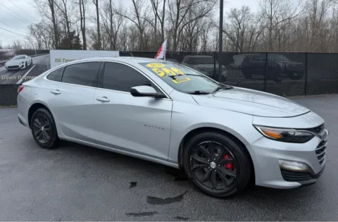 Silver 2020 CHEVROLET MALIBU LT for sale in Schererville, IN
