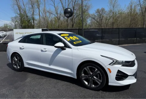 White 2022 KIA K5 LXS for sale in Schererville, IN