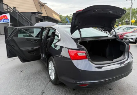 More photos of 2022 CHEVROLET MALIBU LS at NWI Auto Finance Schererville, IN