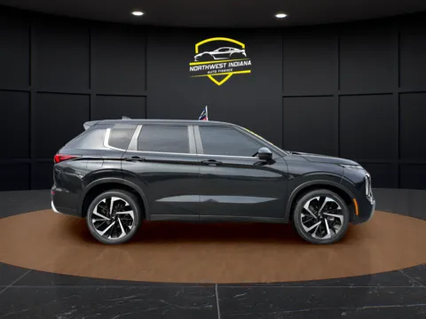 More photos of 2024 MITSUBISHI OUTLANDER SE at NWI Auto Finance Schererville, IN