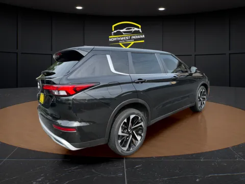 More photos of 2024 MITSUBISHI OUTLANDER SE at NWI Auto Finance Schererville, IN