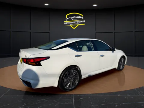 More photos of 2024 NISSAN ALTIMA 2.5 SL at NWI Auto Finance Schererville, IN
