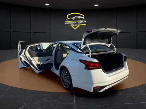 More photos of 2024 NISSAN ALTIMA 2.5 SL at NWI Auto Finance Schererville, IN