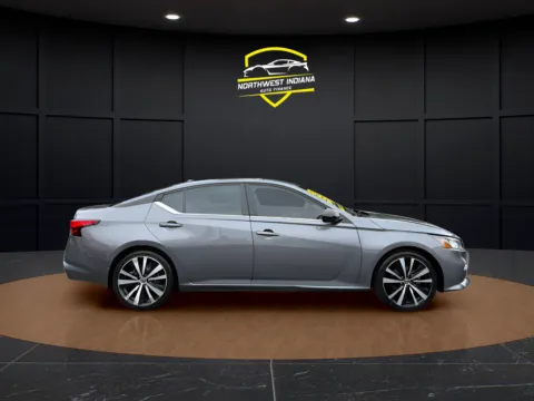 More photos of 2021 NISSAN ALTIMA 2.5 SR at NWI Auto Finance Schererville, IN