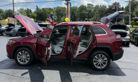Photos of 2020 JEEP CHEROKEE LATITUDE PLUS for sale in Schererville, IN at NWI Auto Finance Schererville