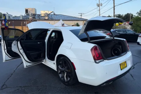 More photos of 2023 CHRYSLER 300 TOURING L at NWI Auto Finance Schererville, IN