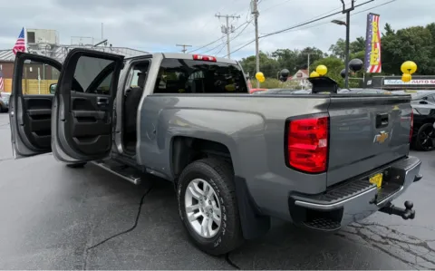 More photos of 2017 CHEVROLET SILVERADO 1500 LT at NWI Auto Finance Schererville, IN