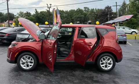Another view of 2024 KIA SOUL LX for sale in Schererville, IN at NWI Auto Finance Schererville