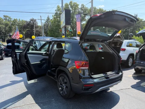 More photos of 2024 VOLKSWAGEN TAOS at NWI Auto Finance Schererville, IN