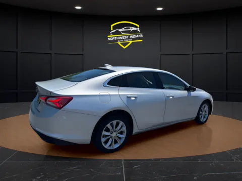 More photos of 2022 CHEVROLET MALIBU LT at NWI Auto Finance Schererville, IN