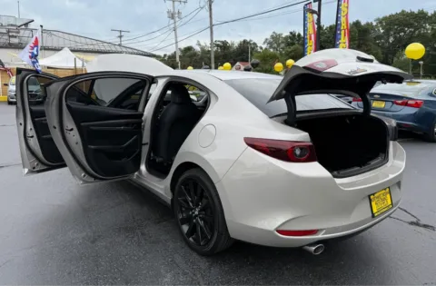 More photos of 2024 MAZDA MAZDA3 SEDAN 2.5 S SELECT SPORT at NWI Auto Finance Schererville, IN
