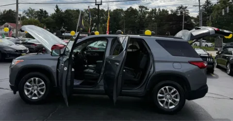 Another view of 2020 CHEVROLET TRAVERSE LT LEATHER for sale in Schererville, IN at NWI Auto Finance Schererville