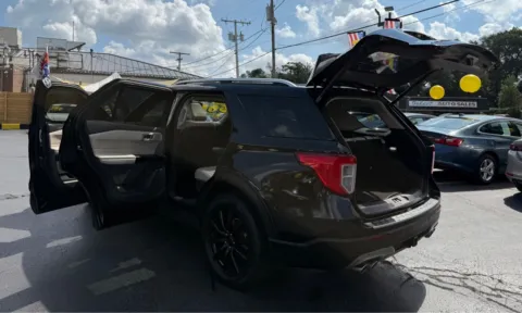 More photos of 2020 FORD EXPLORER PLATINUM at NWI Auto Finance Schererville, IN