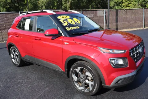 Red 2021 HYUNDAI VENUE SEL for sale in Schererville, IN