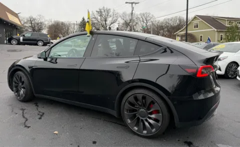 More photos of 2021 TESLA MODEL Y PERFORMANCE at NWI Auto Finance Schererville, IN
