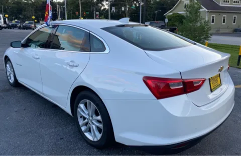 More photos of 2017 CHEVROLET MALIBU LT at NWI Auto Finance Schererville, IN