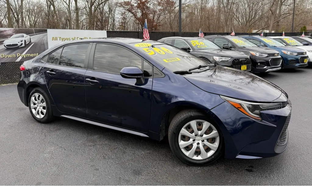 Blue 2021 TOYOTA COROLLA LE for sale in Schererville, IN