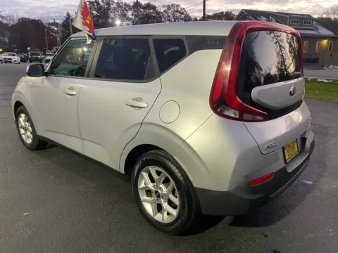 More photos of 2020 KIA SOUL LX at NWI Auto Finance Schererville, IN