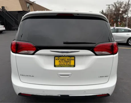 More photos of 2020 CHRYSLER PACIFICA LIMITED at NWI Auto Finance Schererville, IN
