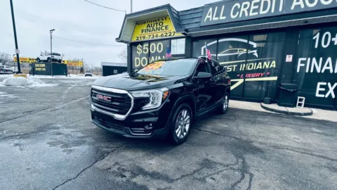 Black 2022 GMC TERRAIN SLT for sale in Valparaiso, IN