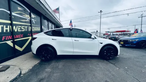 More photos of 2021 TESLA MODEL Y LONG RANGE at NWI AUTO FINANCE Valparaiso, IN