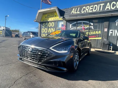 Gray 2023 HYUNDAI SONATA SEL for sale in Valparaiso, IN