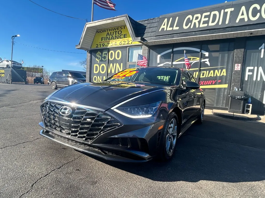 Gray 2023 HYUNDAI SONATA SEL for sale in Valparaiso, IN