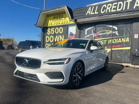 White 2019 VOLVO S60 T5 MOMENTUM for sale in Valparaiso, IN