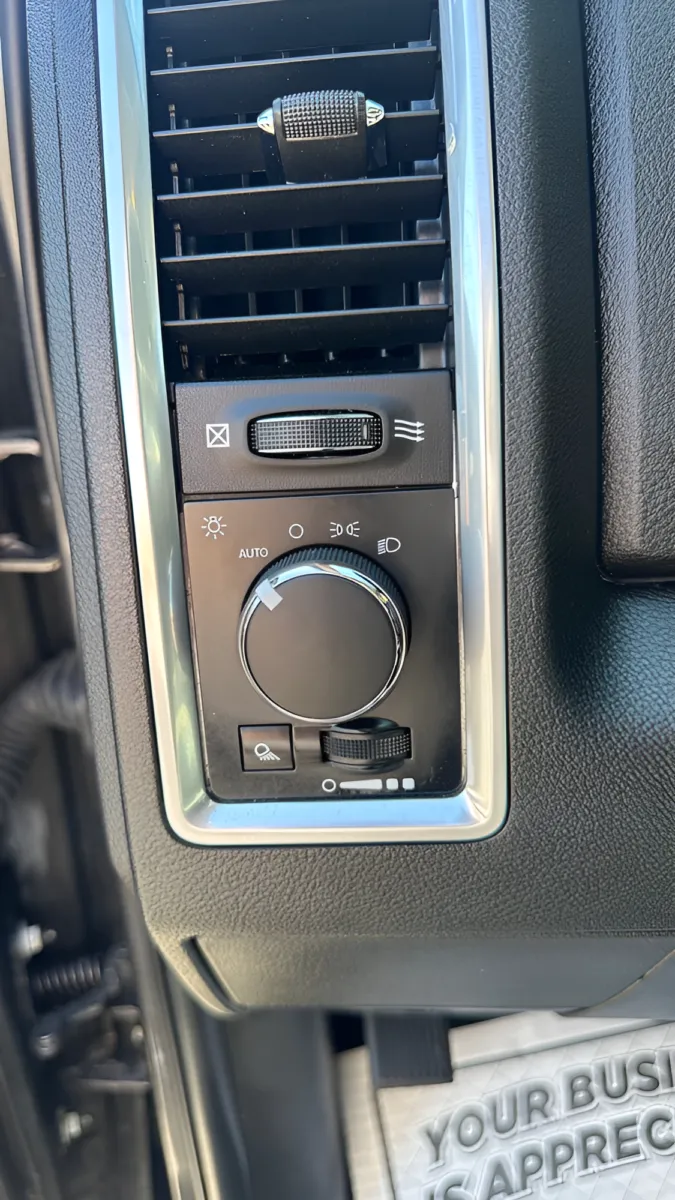 2023 RAM Ram 1500 Classic SLT - Photo 18