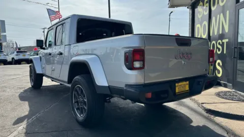 More photos of 2023 JEEP GLADIATOR OVERLAND at NWI AUTO FINANCE Valparaiso, IN