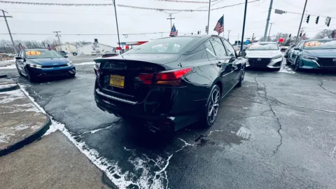 More photos of 2023 NISSAN ALTIMA SR at NWI AUTO FINANCE Valparaiso, IN