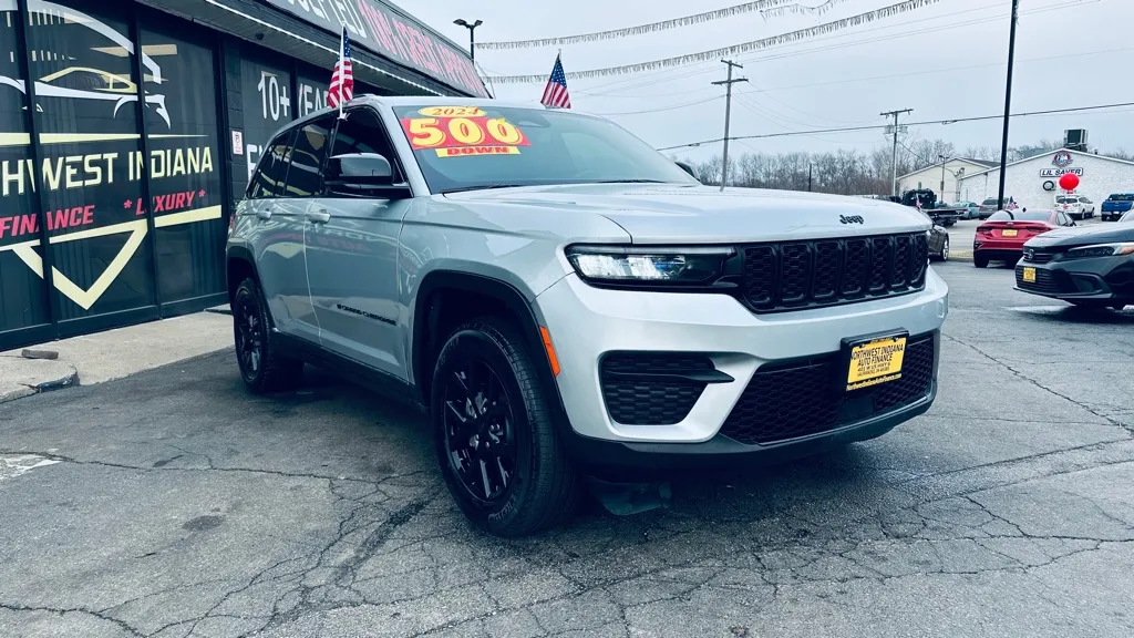 2024 JEEP GRAND CHEROKEE LAREDO for sale in Valparaiso, IN