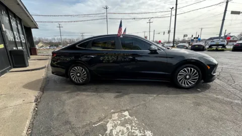 Photos of 2023 HYUNDAI SONATA LIMITED HYBRID for sale in Valparaiso, IN at NWI AUTO FINANCE Valparaiso