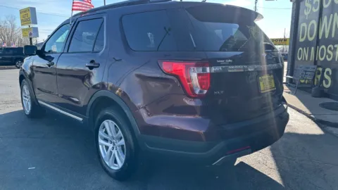 More photos of 2019 FORD EXPLORER XLT at NWI AUTO FINANCE Valparaiso, IN