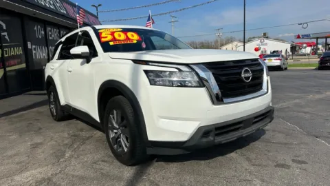 White 2022 NISSAN PATHFINDER SV for sale in Valparaiso, IN