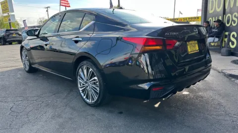 More photos of 2023 NISSAN ALTIMA SL at NWI AUTO FINANCE Valparaiso, IN