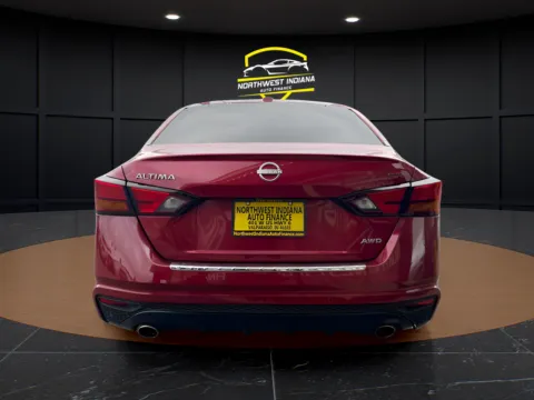 More photos of 2023 NISSAN ALTIMA SR at NWI AUTO FINANCE Valparaiso, IN