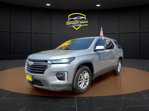 Gray 2023 CHEVROLET TRAVERSE LT for sale in Valparaiso, IN