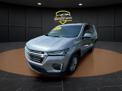 Gray 2023 CHEVROLET TRAVERSE LT CLOTH for sale in Valparaiso, IN