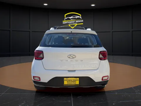 More photos of 2023 HYUNDAI VENUE SEL at NWI AUTO FINANCE Valparaiso, IN
