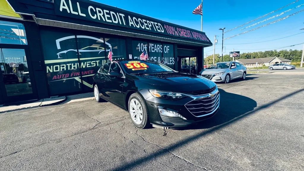 Black 2024 CHEVROLET MALIBU LT for sale in Valparaiso, IN