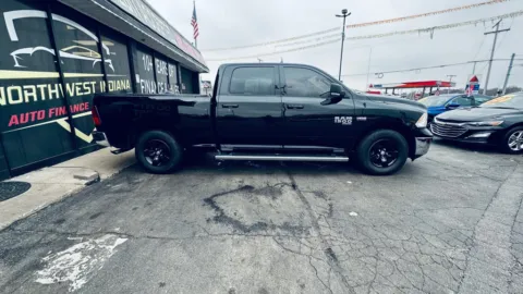 More photos of 2020 RAM 1500 CLASSIC SLT at NWI AUTO FINANCE Valparaiso, IN