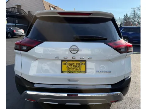 More photos of 2022 NISSAN ROGUE PLATINUM at NWI Auto Finance Schererville, IN