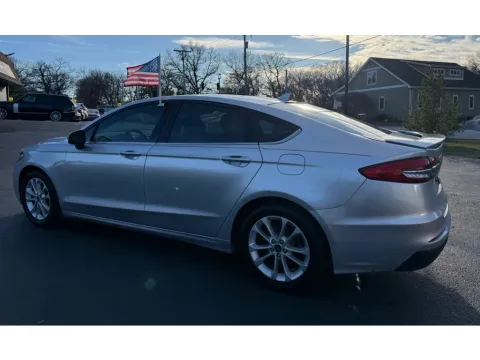 More photos of 2019 FORD FUSION SE at NWI Auto Finance Schererville, IN