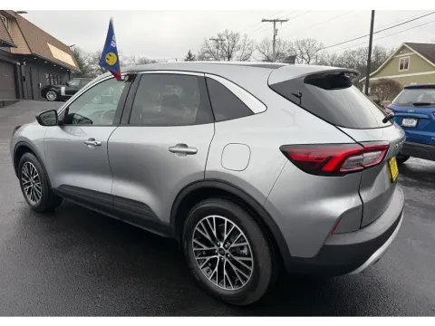 More photos of 2023 FORD ESCAPE HYBRID ACTIVE at NWI Auto Finance Schererville, IN