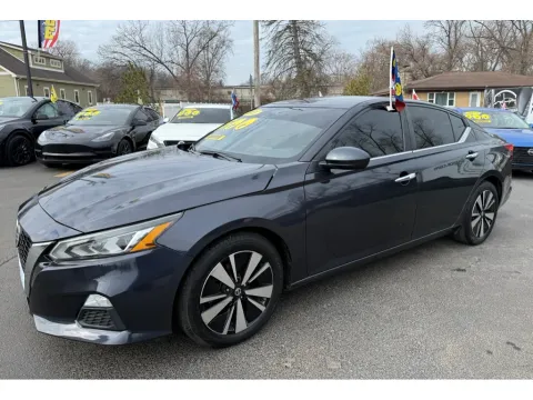 Another view of 2021 NISSAN ALTIMA 2.5 SV for sale in Schererville, IN at NWI Auto Finance Schererville