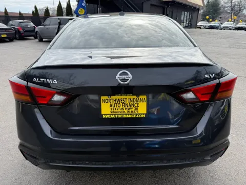 More photos of 2021 NISSAN ALTIMA 2.5 SV at NWI Auto Finance Schererville, IN